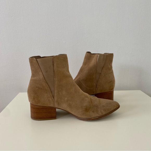 UO Chelsea Booties - Picture 9 of 12